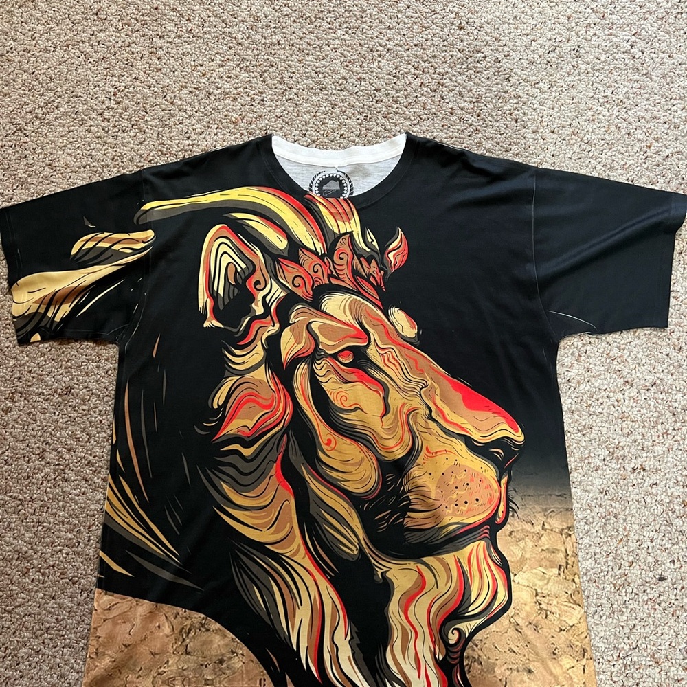 Graphic Lion T-Shirt